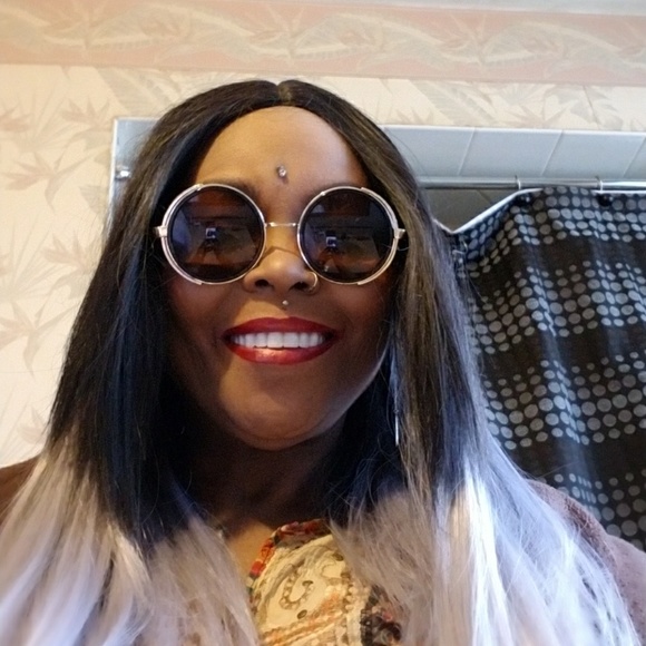 Ombre black and grey long bob!!! - Picture 4 of 4